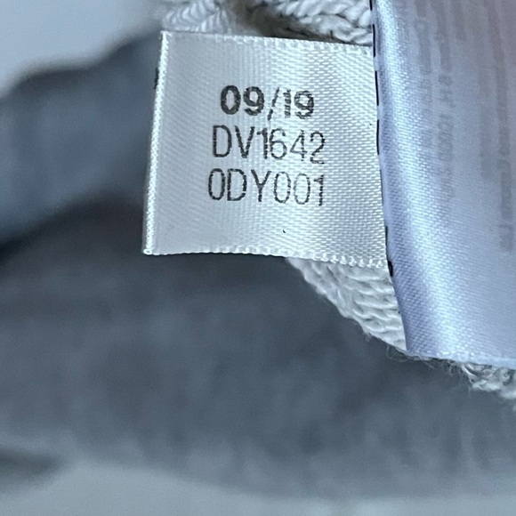 Adidas • Heathered Grey Crew Neck Hoodie - Picture 4 of 5